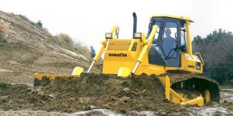 Аренда и услуги бульдозера Komatsu D65E-12 Komatsu D65E-12